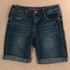 Red Camel cuffed blue jean shorts